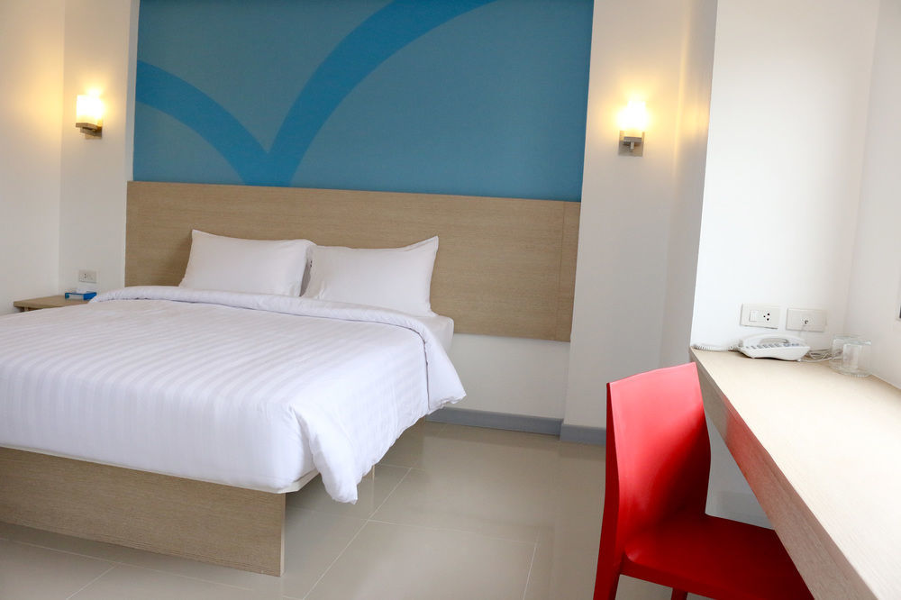 Hop Inn Lampang Esterno foto